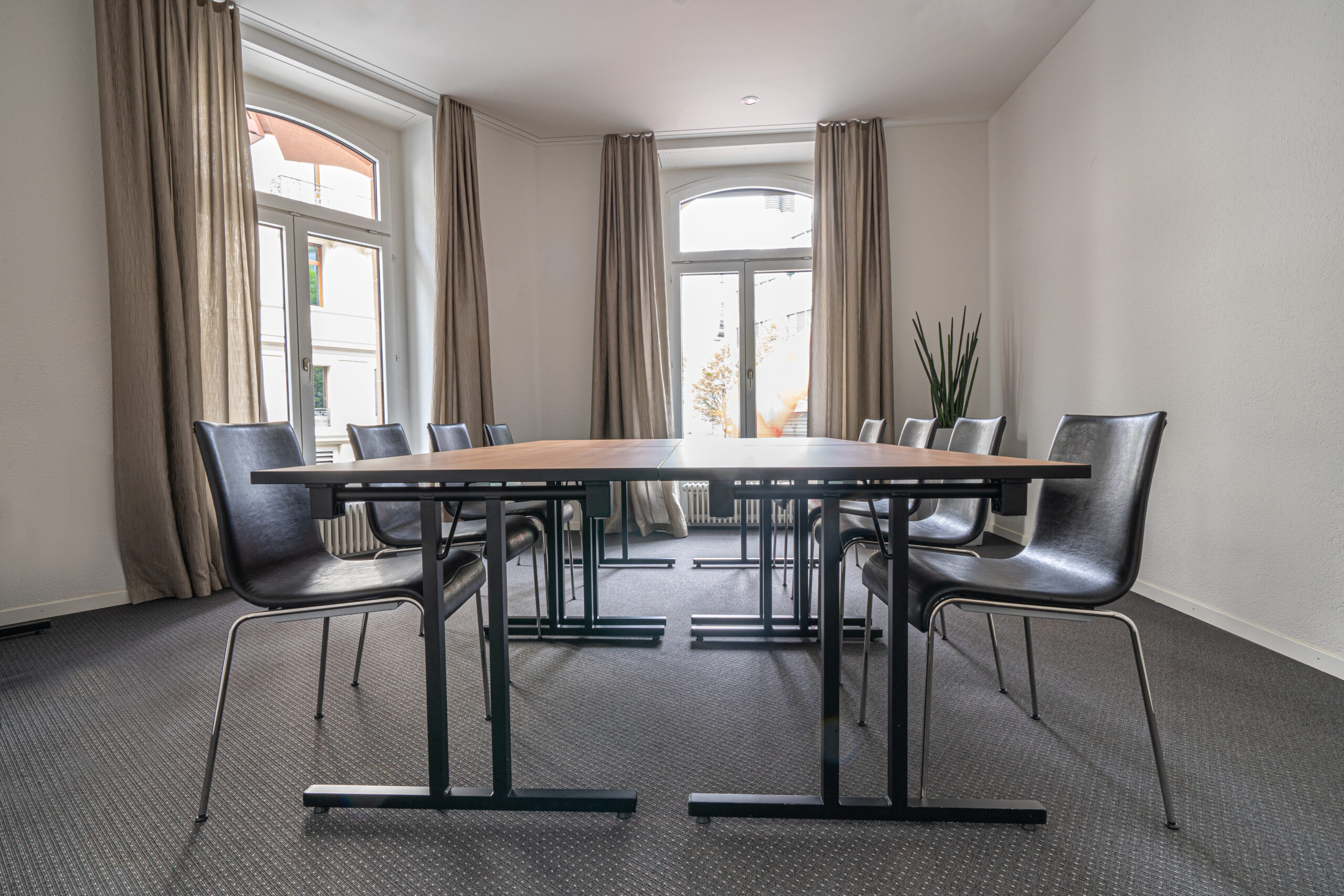 Seminarraum 114 mit Blockbestuhlung